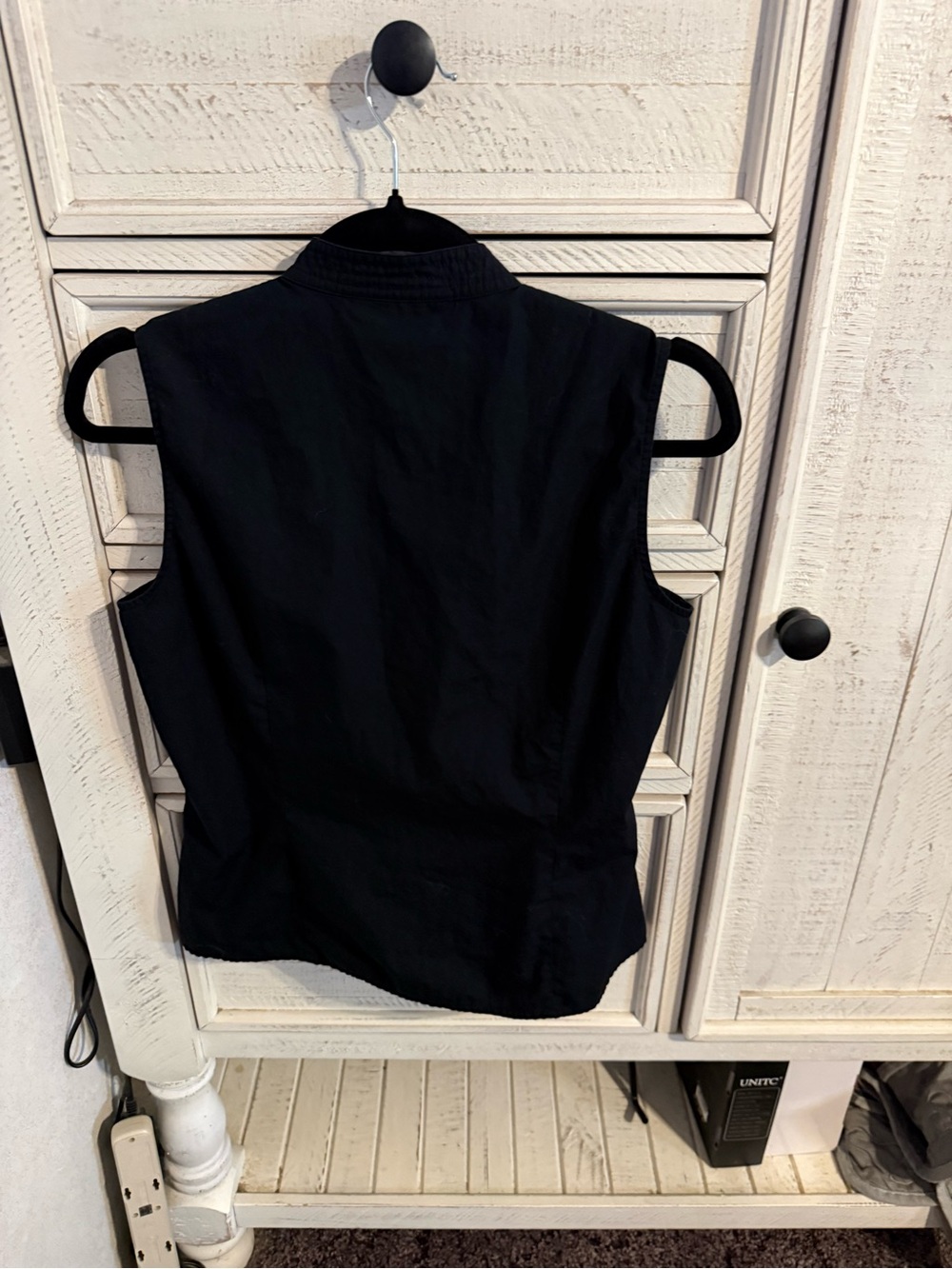 Sleeveless Black Utility Vest for Women